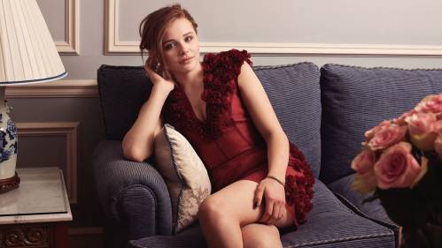 Хлоя Моретц (Chloe Moretz) в красном платье